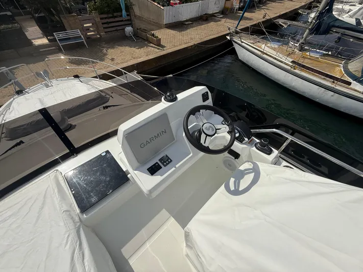 Pierre Yacht Photos Pics 