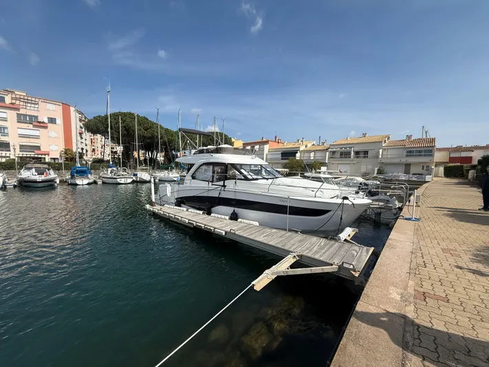 Pierre Yacht Photos Pics 