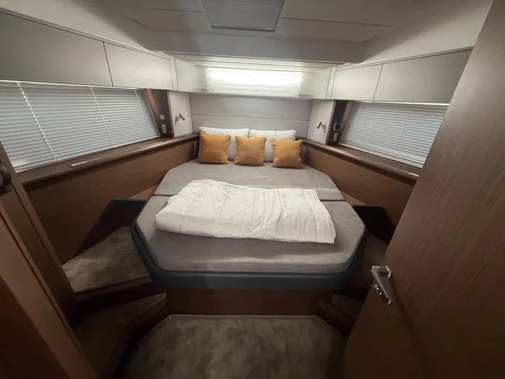 Pierre Yacht Photos Pics 