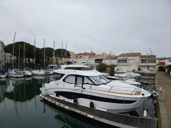 Pierre Yacht Photos Pics 