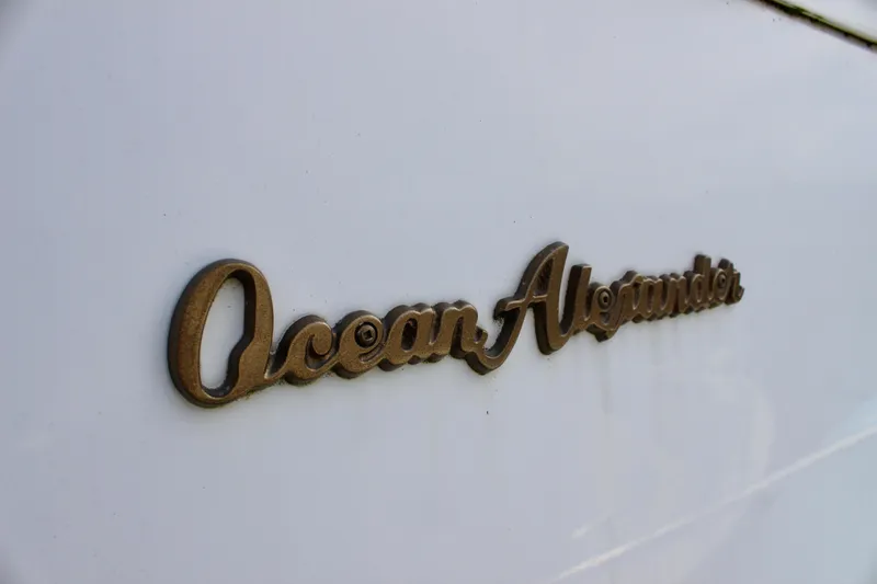 Rc Venture Yacht Photos Pics Ocean Alexander 44 yacht emblem, 1989 model, displayed on white surface.