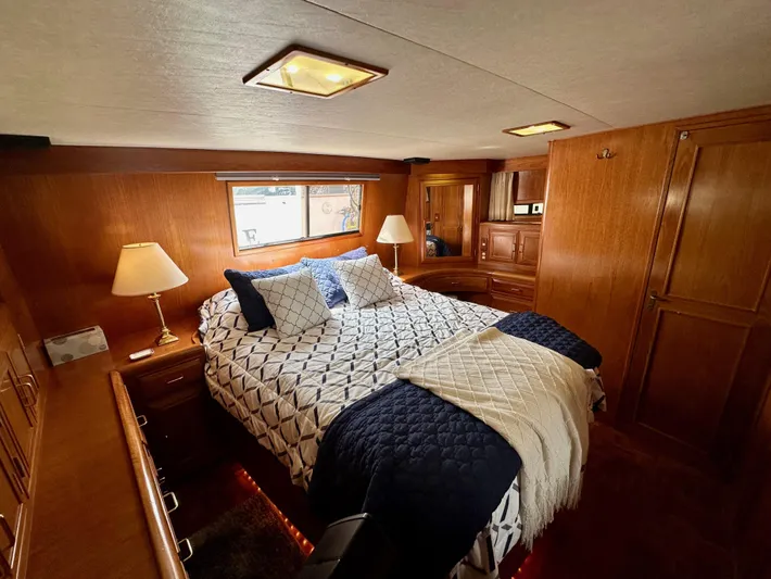 Rc Venture Yacht Photos Pics 