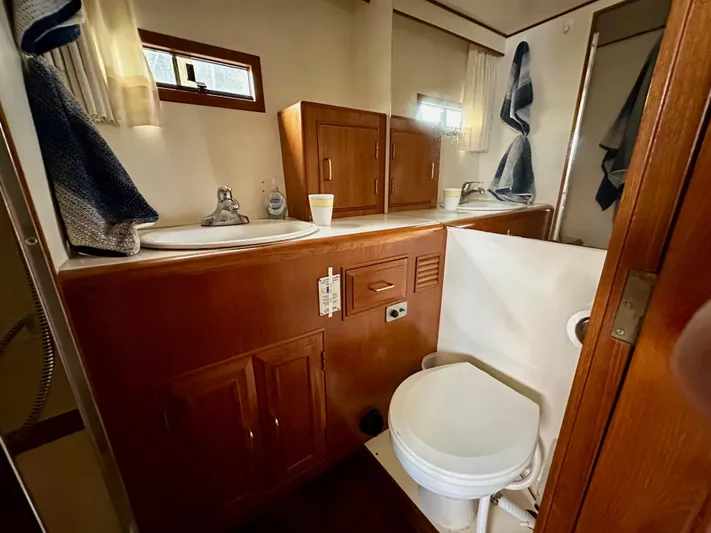 Rc Venture Yacht Photos Pics 