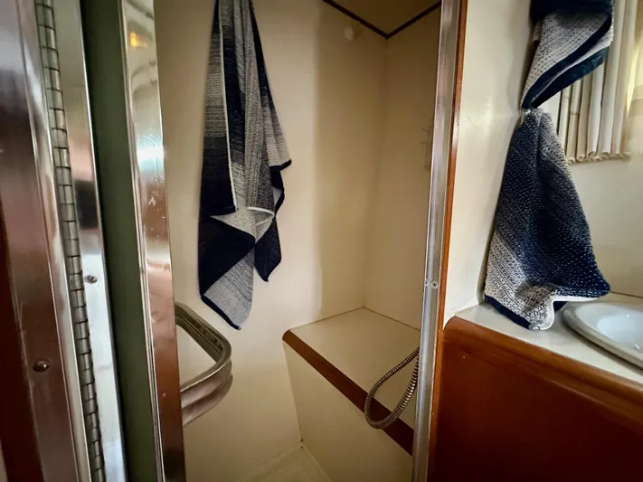 Rc Venture Yacht Photos Pics 