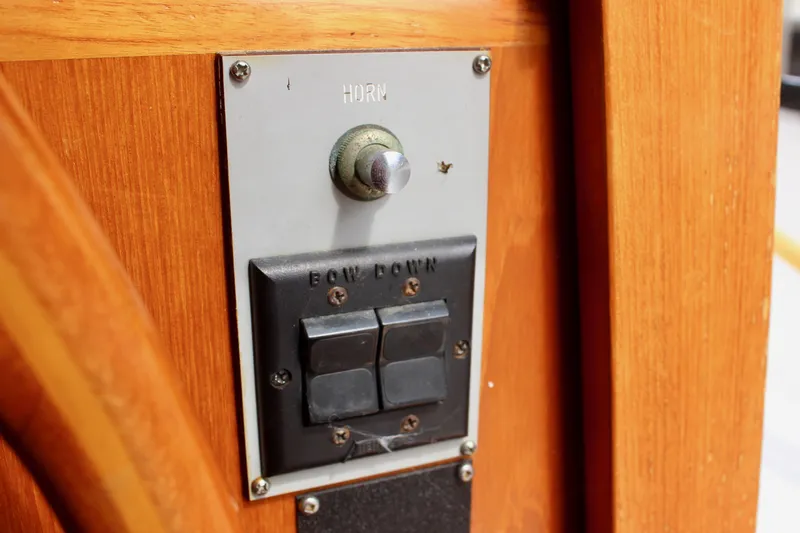 Rc Venture Yacht Photos Pics Control panel on 1989 Ocean Alexander 44 yacht with horn and bow down buttons.