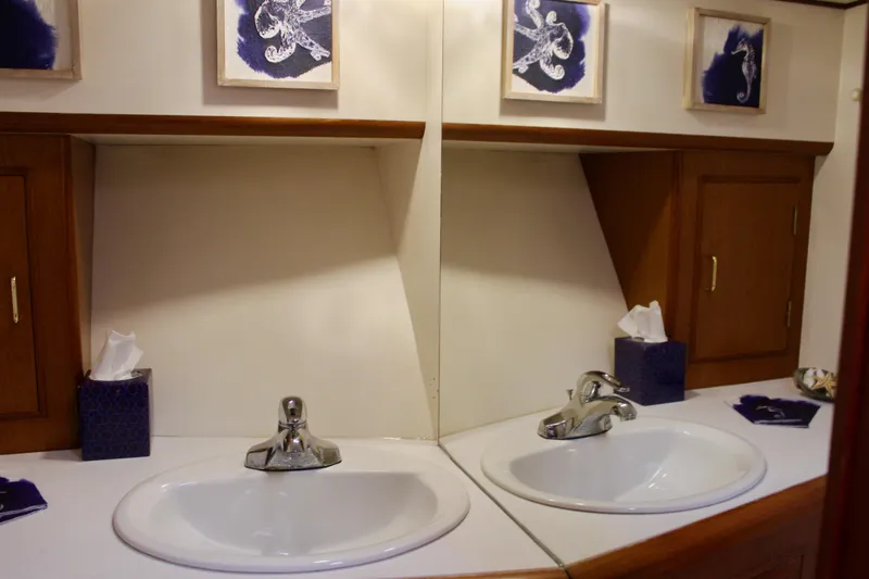 Rc Venture Yacht Photos Pics 