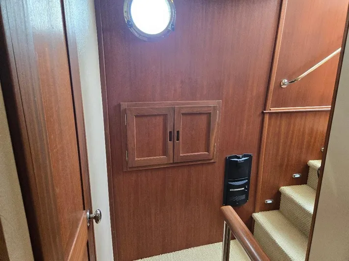 Chinook Yacht Photos Pics 