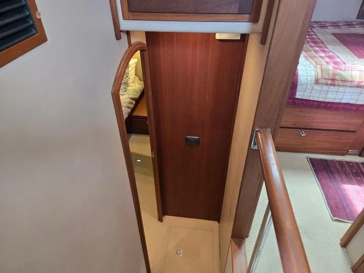 Chinook Yacht Photos Pics 