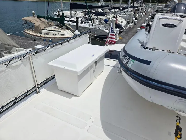 Chinook Yacht Photos Pics 