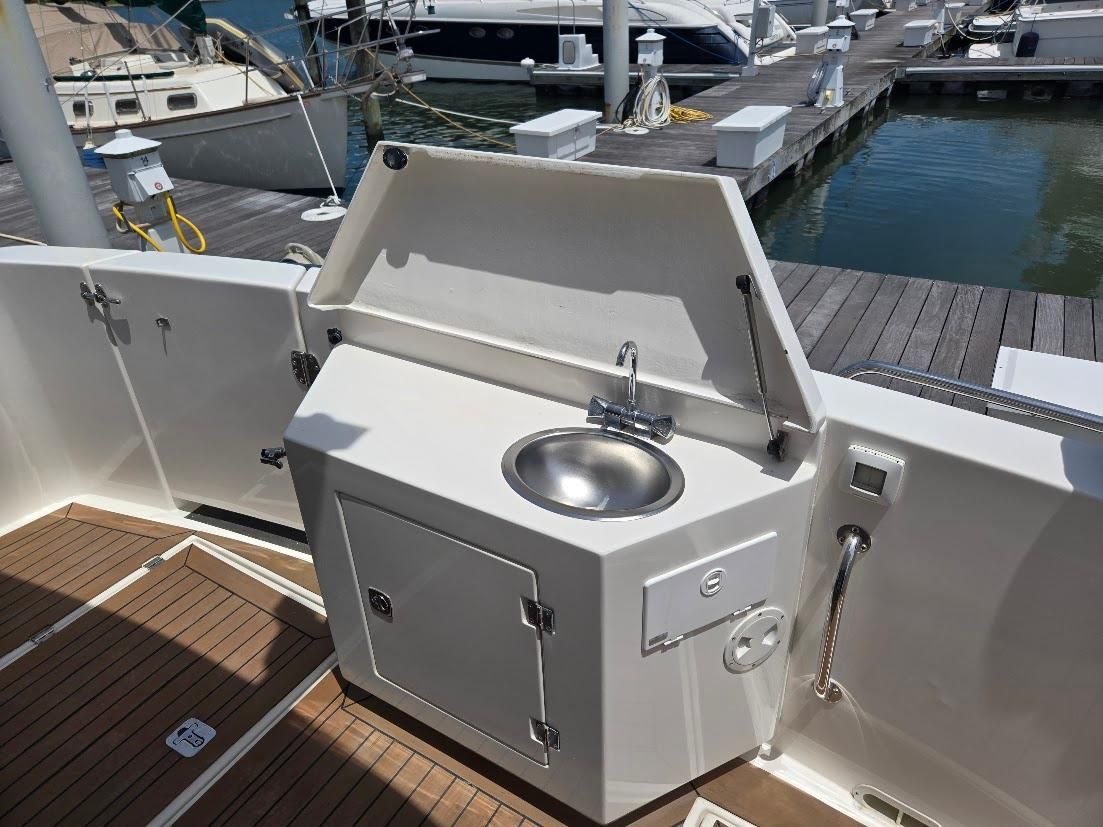 2010 American Tug 52 