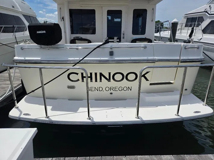 Chinook Yacht Photos Pics 