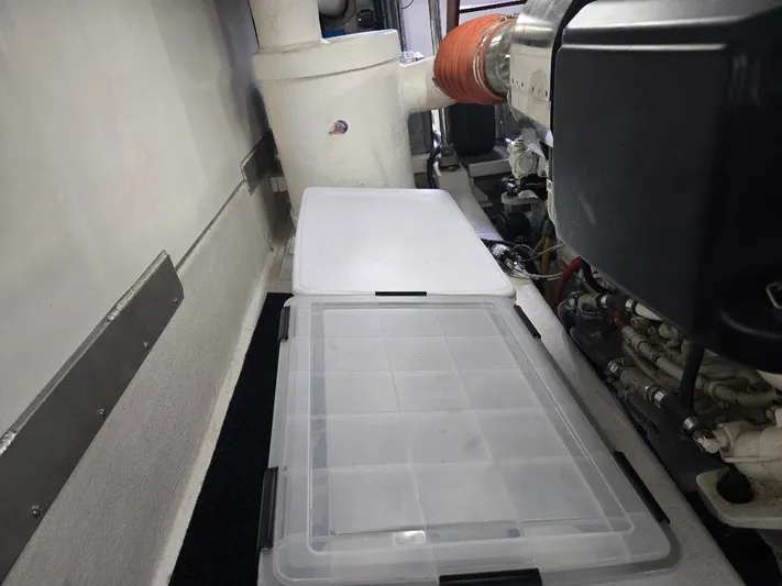 Chinook Yacht Photos Pics 