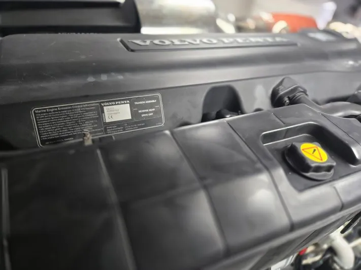 Chinook Yacht Photos Pics 