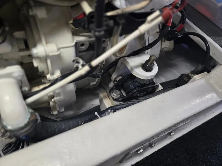 Chinook Yacht Photos Pics 