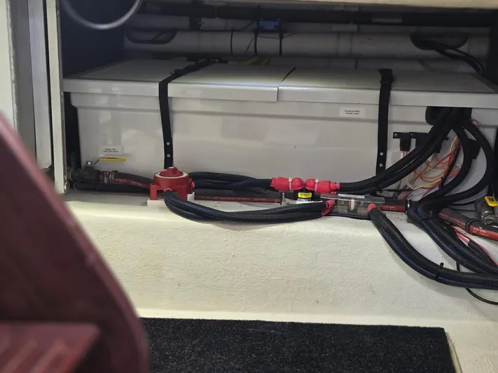 Chinook Yacht Photos Pics 