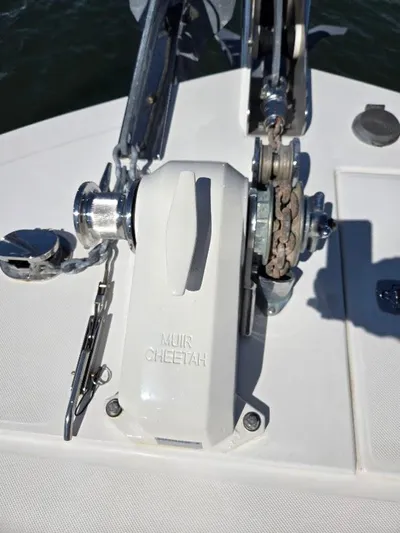 Chinook Yacht Photos Pics 