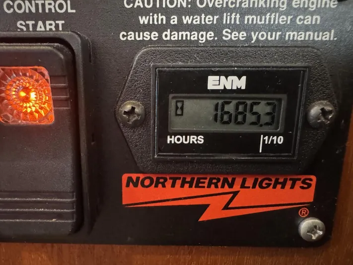 Chinook Yacht Photos Pics 