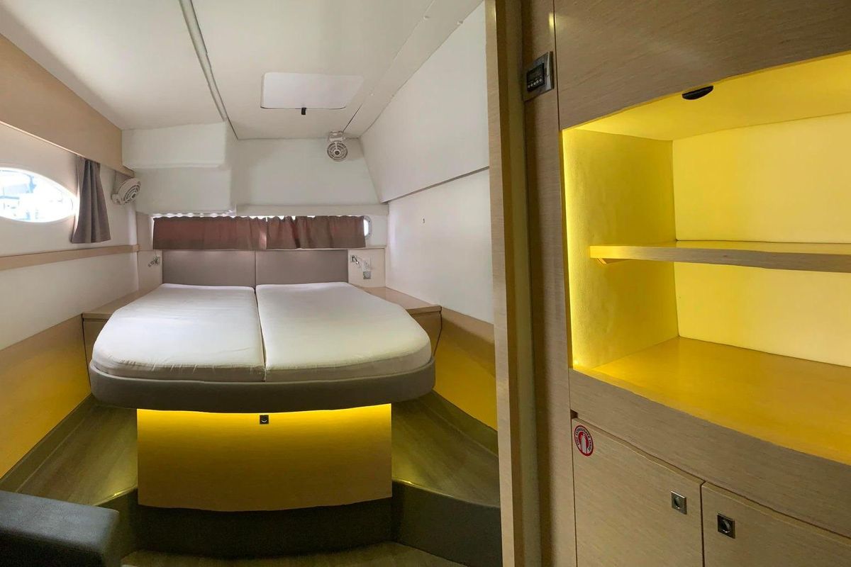 2015 Fountaine Pajot 43 