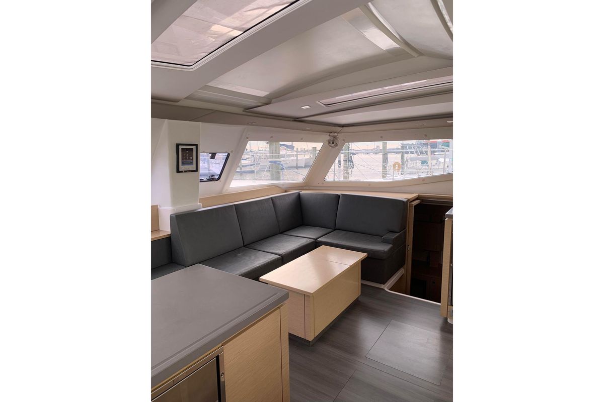 2015 Fountaine Pajot 43 