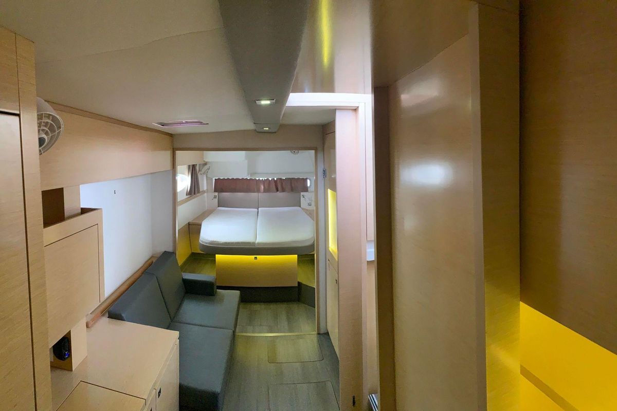 2015 Fountaine Pajot 43 