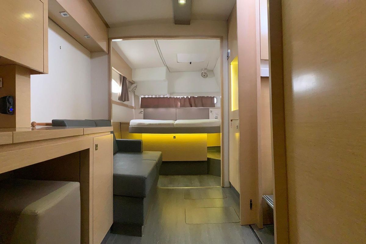 2015 Fountaine Pajot 43 