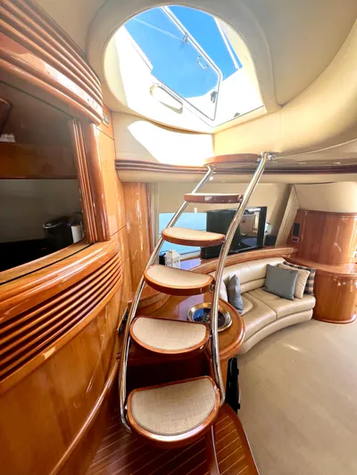 Jbys Trade Yacht Photos Pics Stairwell to Bridge
