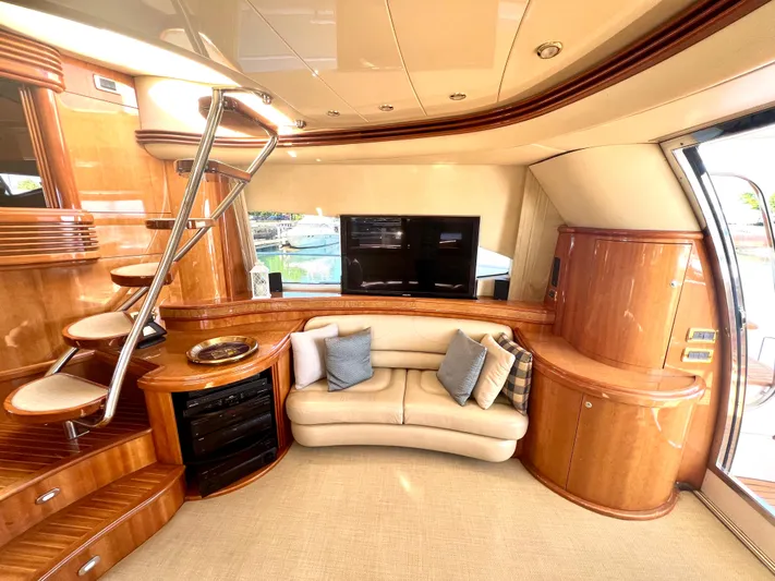 Jbys Trade Yacht Photos Pics Salon Strb. Side - Hi/Lo TV