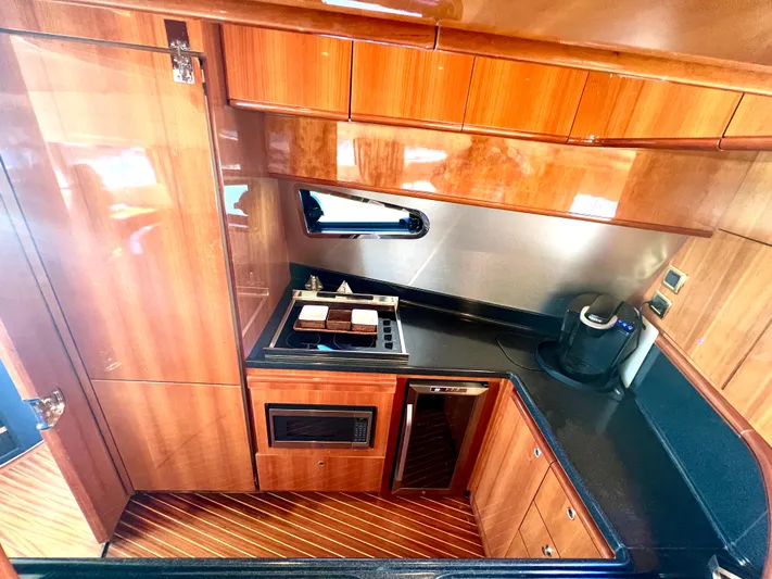 Jbys Trade Yacht Photos Pics Galley