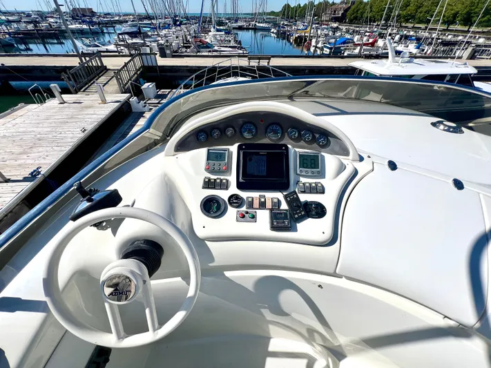 Jbys Trade Yacht Photos Pics FlyBridge Helm