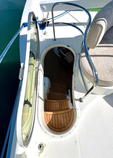 Jbys Trade Yacht Photos Pics Access to Salon from Bridge