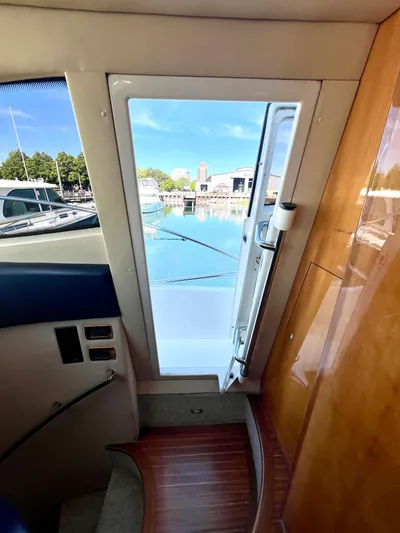 Jbys Trade Yacht Photos Pics Strb. Side Access Door