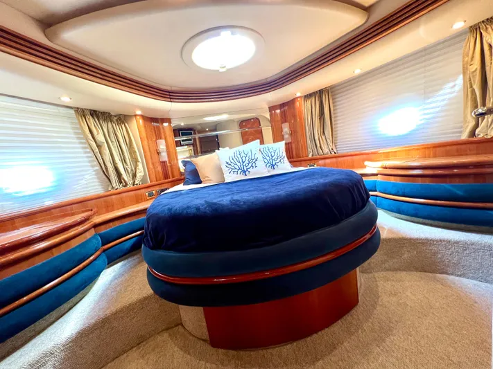 Jbys Trade Yacht Photos Pics VIP StateRoom Forward