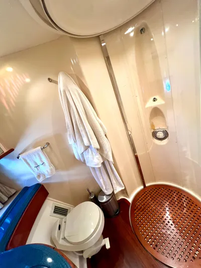 Jbys Trade Yacht Photos Pics VIP StateRoom - Head / Shower