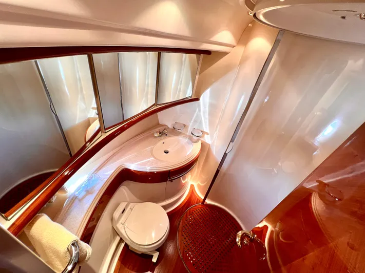 Jbys Trade Yacht Photos Pics Guest StateRoom - Head / Shower
