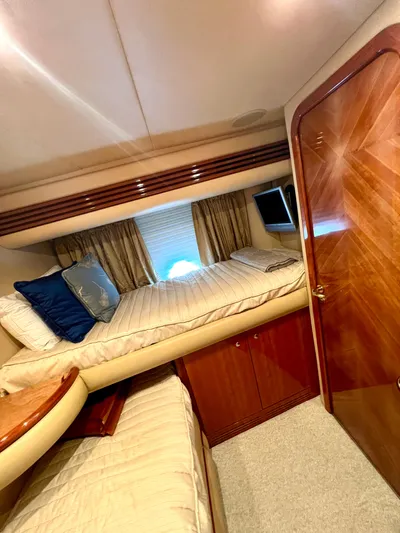 Jbys Trade Yacht Photos Pics Guest StateRoom - Bunks