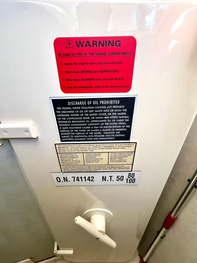 Jbys Trade Yacht Photos Pics Engine Room - Door