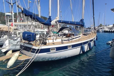 Hallberg-Rassy 42E