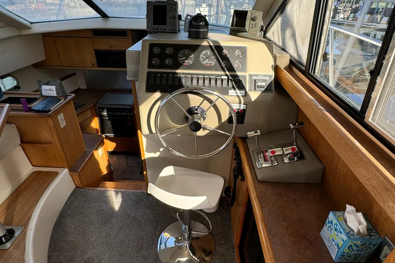 Happy Hour Yacht Photos Pics 