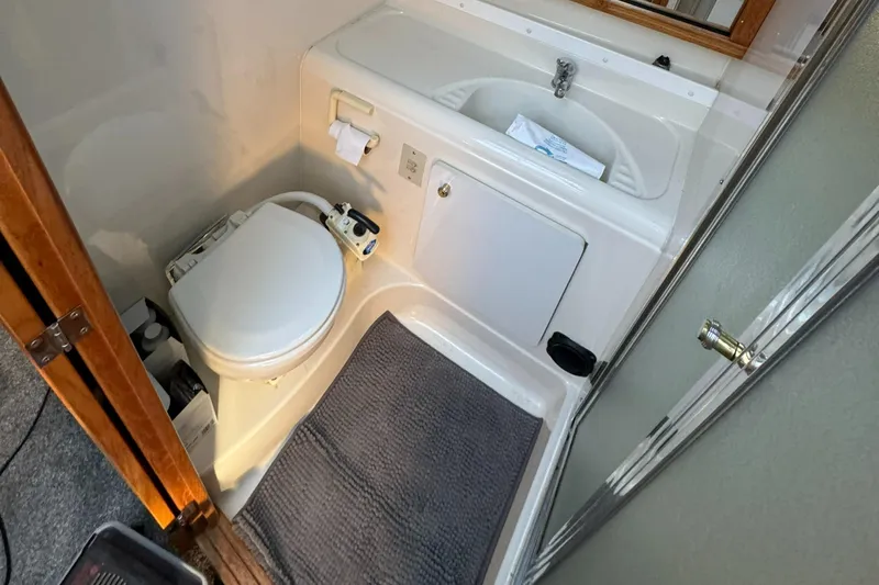 Happy Hour Yacht Photos Pics 