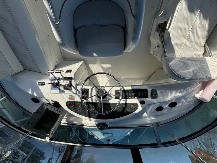 Happy Hour Yacht Photos Pics 