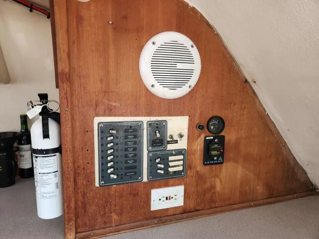 Lickety Split Yacht Photos Pics 