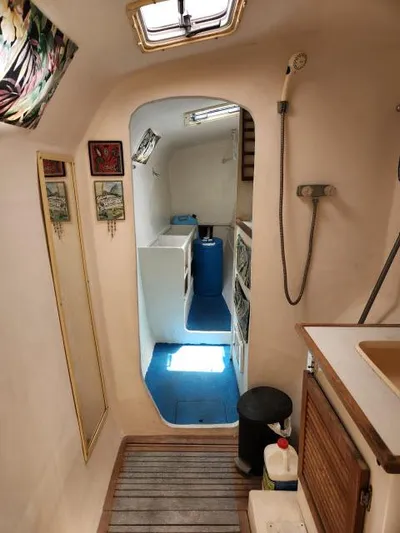 Lickety Split Yacht Photos Pics 