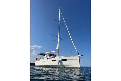 2017 Beneteau Oceanis 35