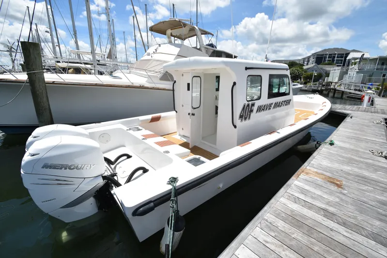 Wave Master Yacht Photos Pics 