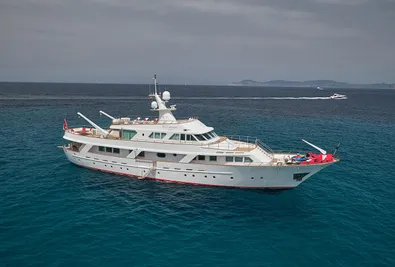 1977 Benetti 39M Traditional Displacement