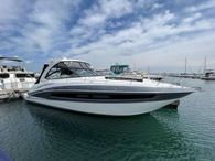 2016 Cruisers Yachts 38 Express