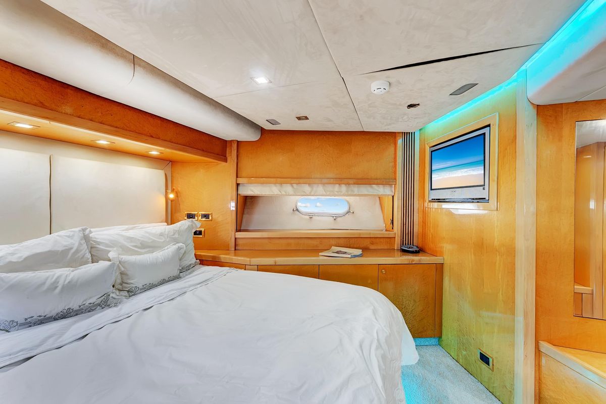 2007 Sunseeker 108 