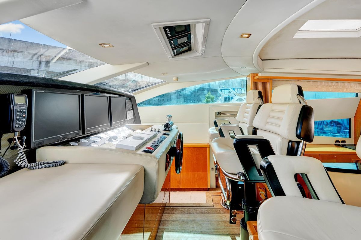 2007 Sunseeker 108 