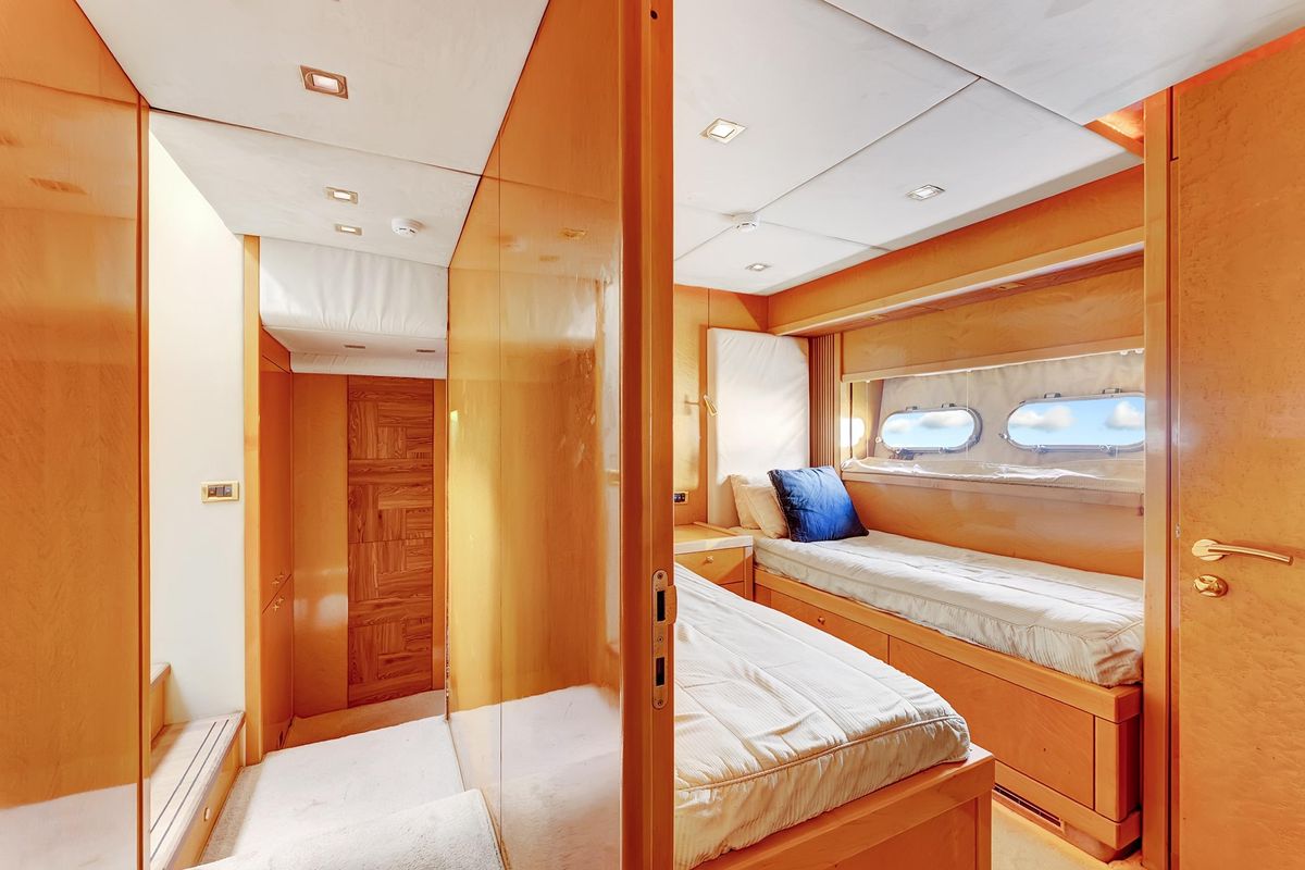 2007 Sunseeker 108 