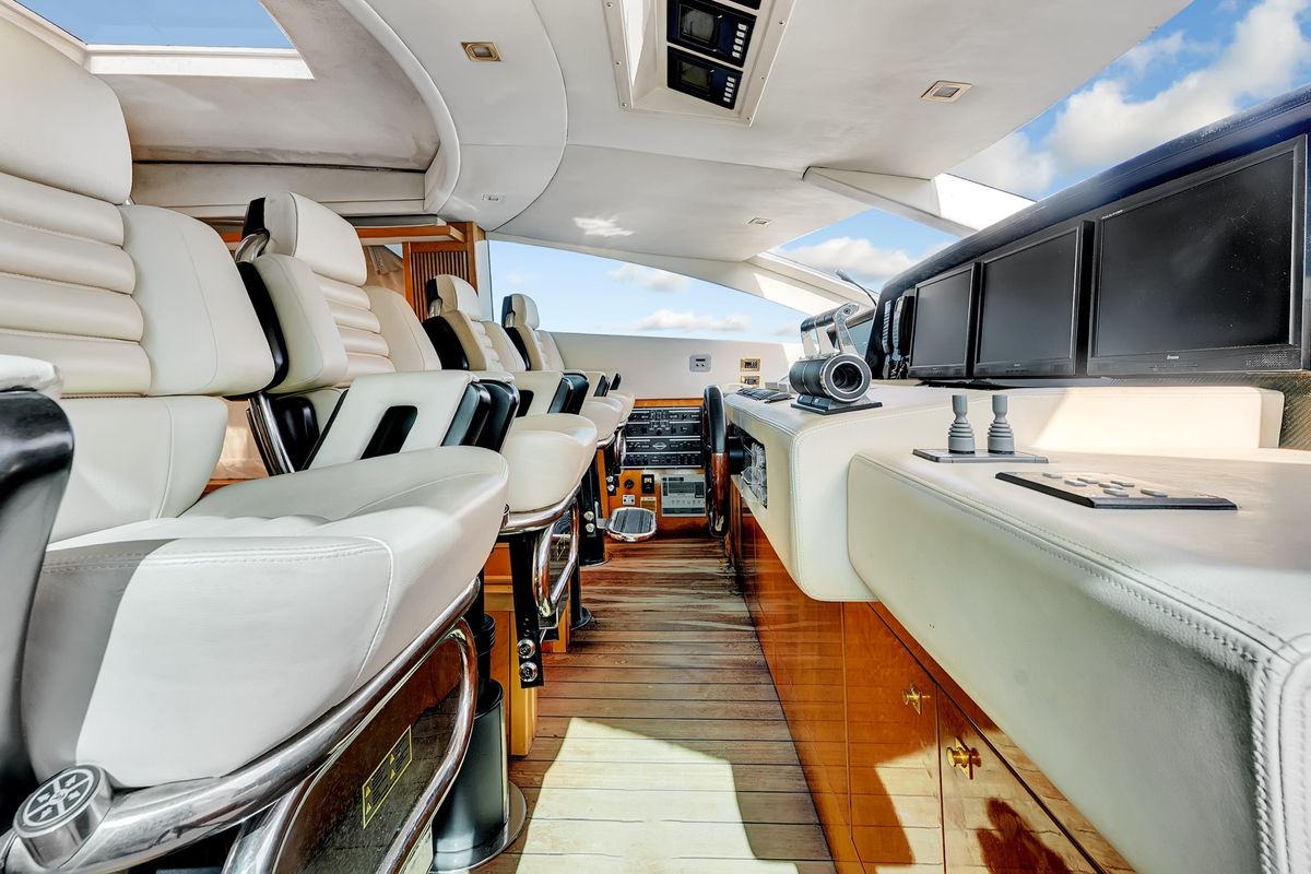 2007 Sunseeker 108 